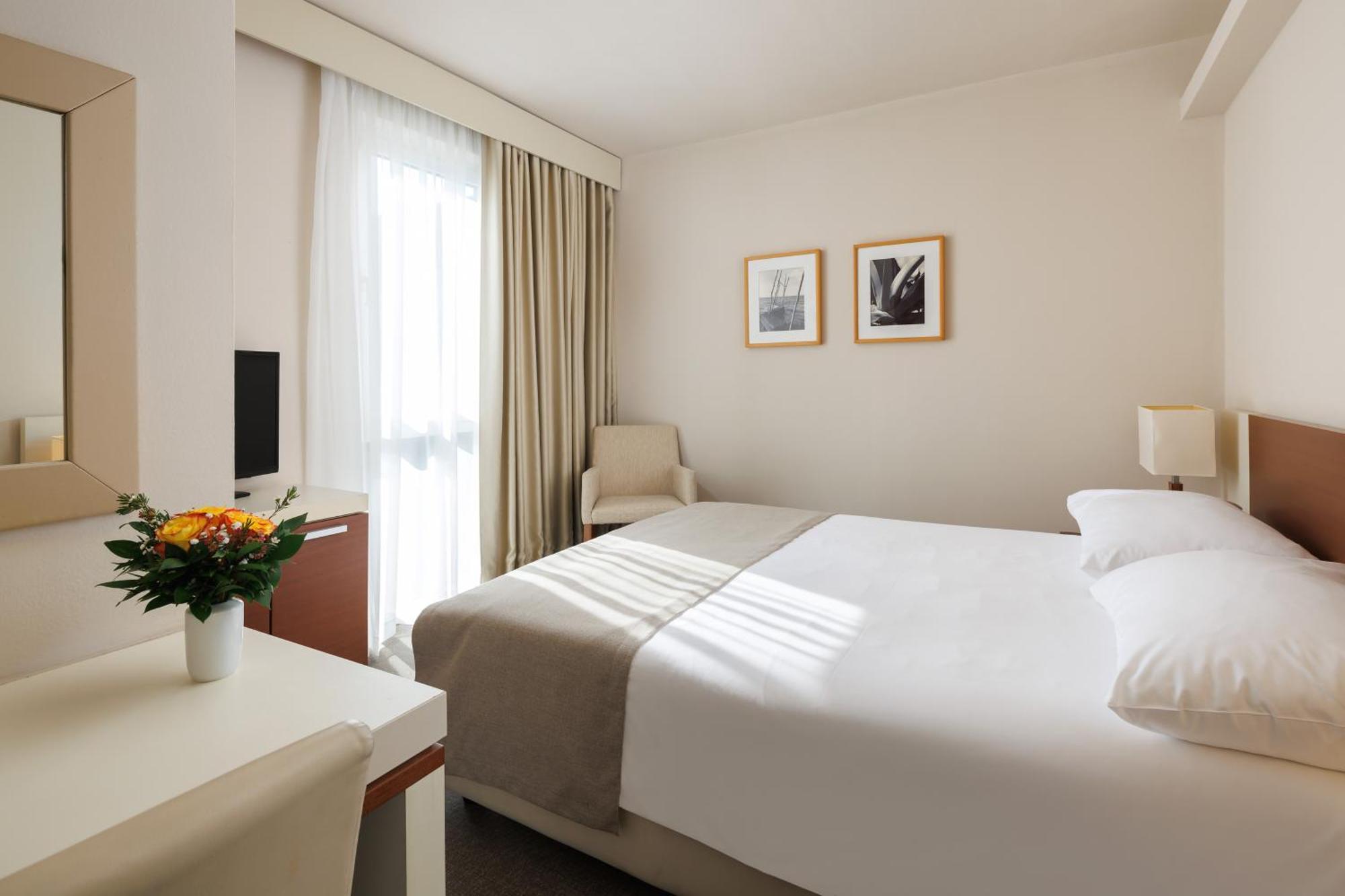 Albatros Plava Laguna 4*
