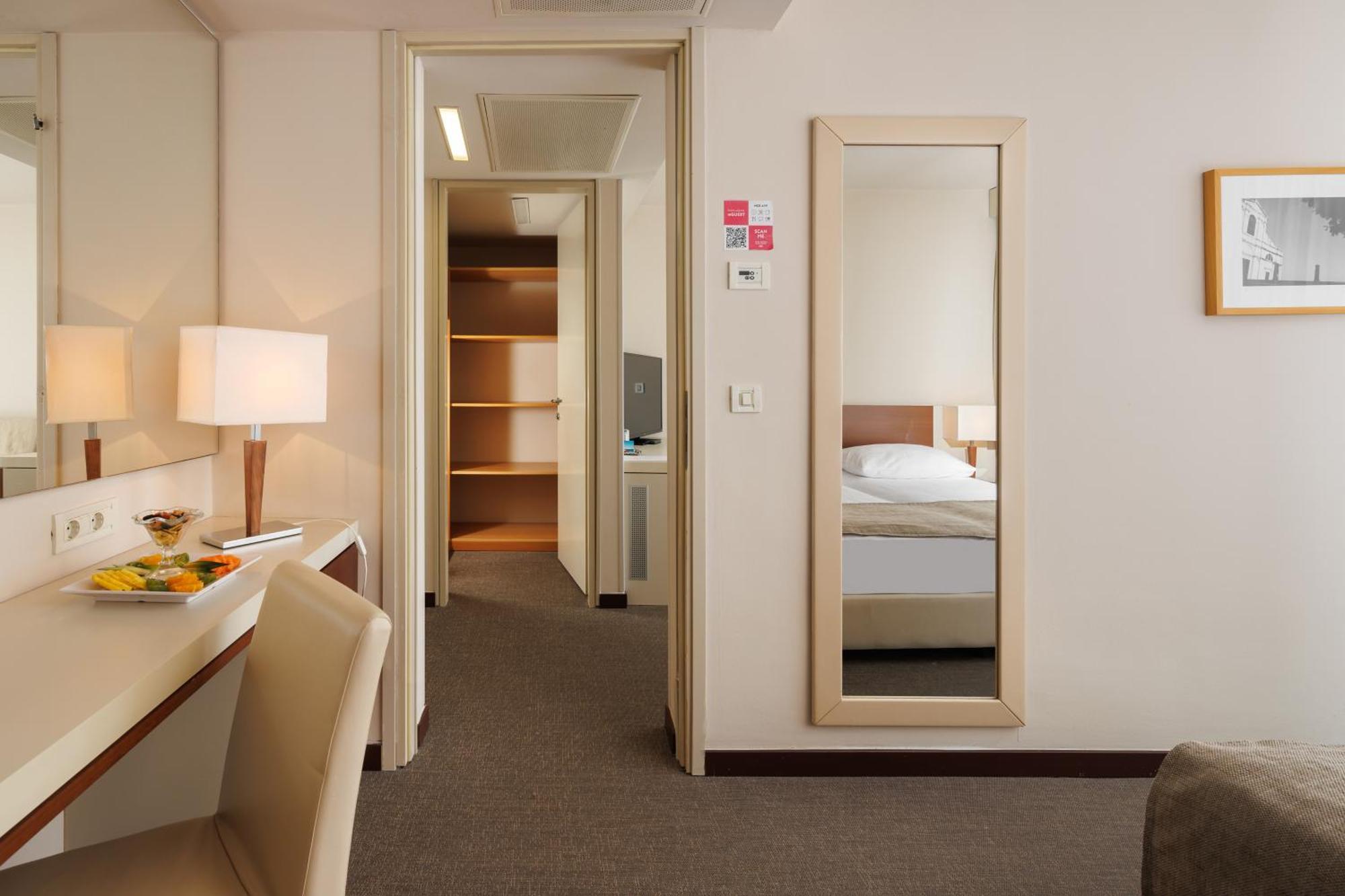 Albatros Plava Laguna 4*